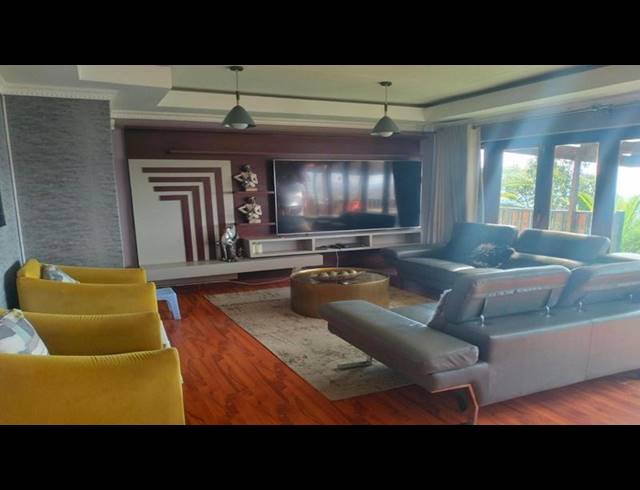 6 BEDROOM HOUSE FOR SALE IN ROODEKRANS